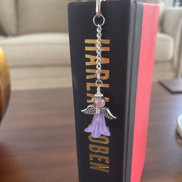 Handmade Light Purple Angel Fairy Bookmark with Silver Tone Hook - ideal Gift - Picture 3 of 7
